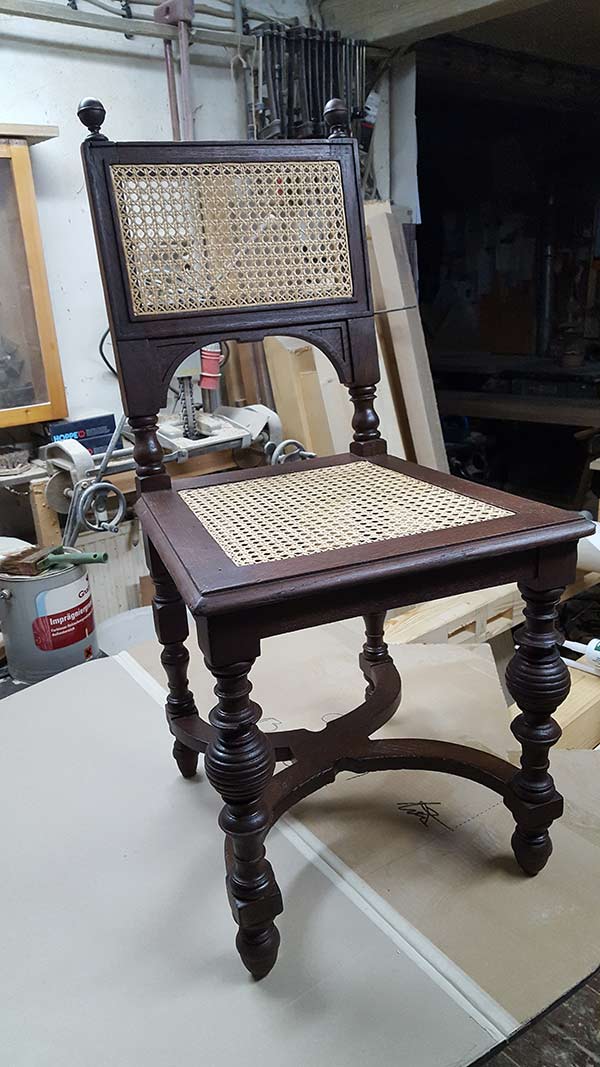 Restaurierung Stuhl